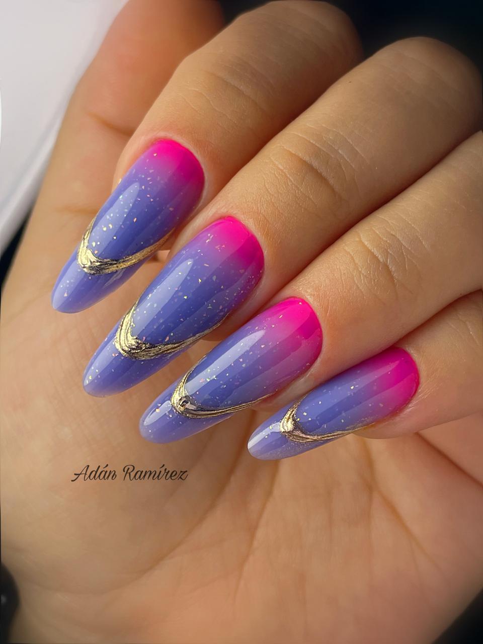 Nail art alumna